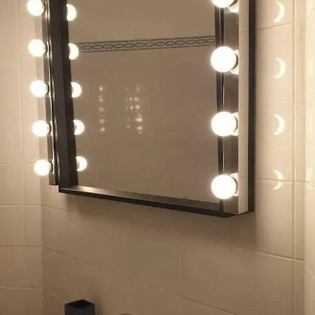 Modern Riverside - City Center Apartment Lisbon
