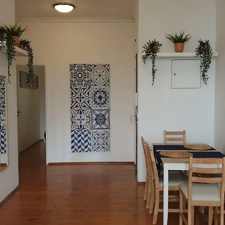 Апартаменты Modern Riverside - City Center *