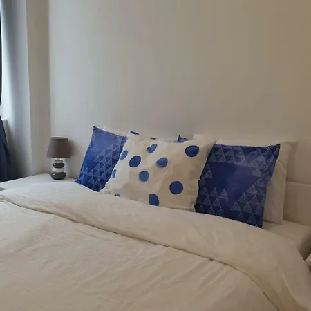 Апартаменты Modern Riverside - City Center *
